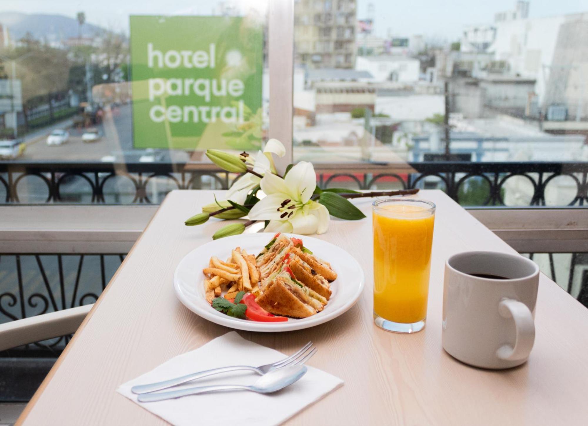 Hotel Parque Central Monterrey Exterior foto